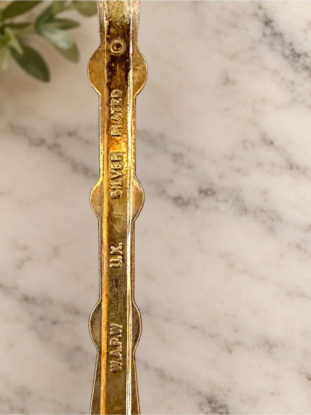 N/A vintage key